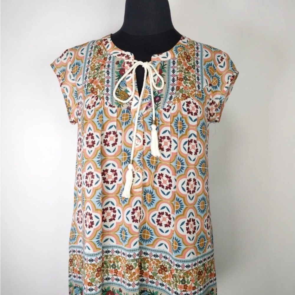 Floral Patterned Sleeveless Top